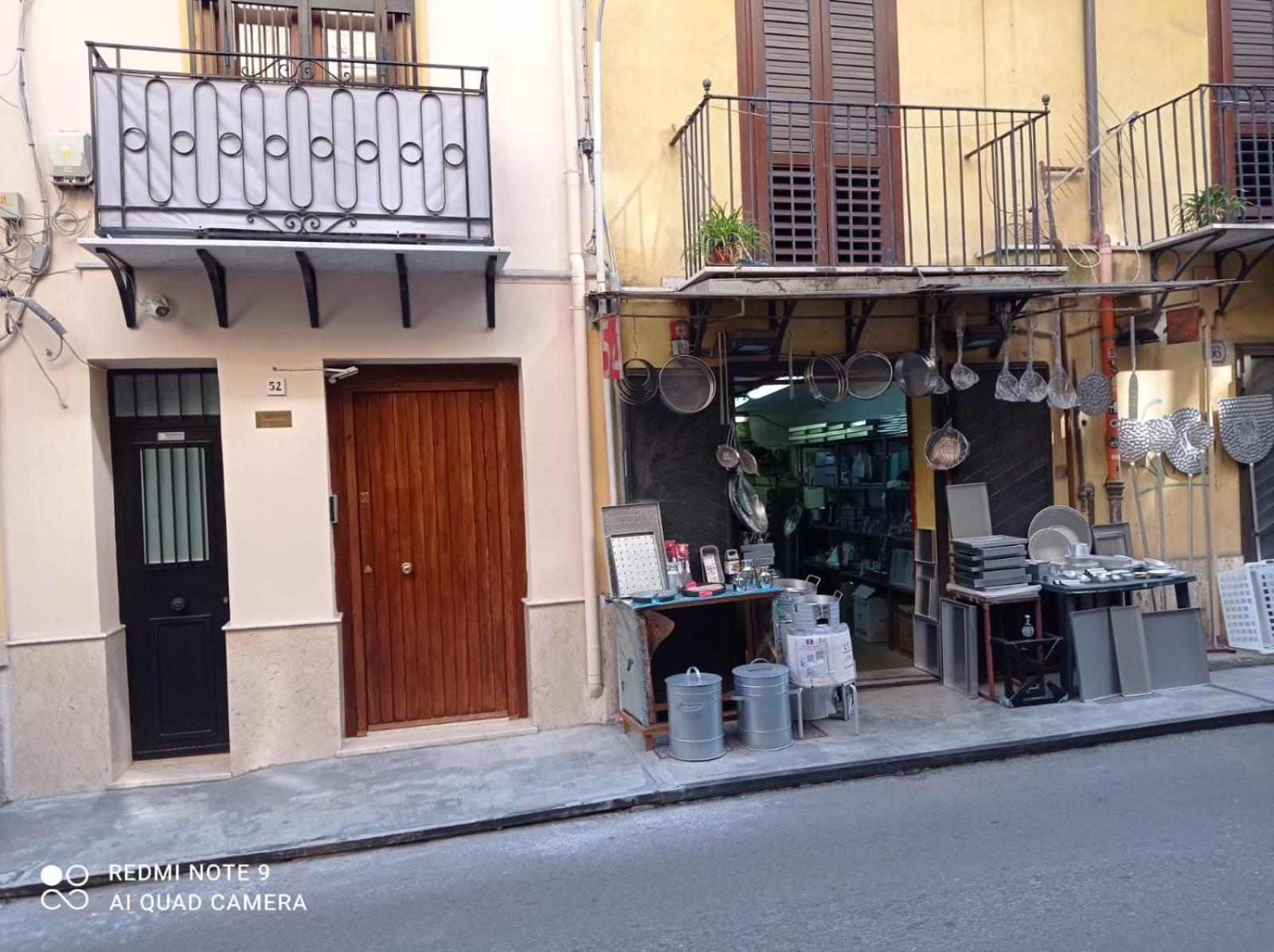 Calderai 52 * Palermo